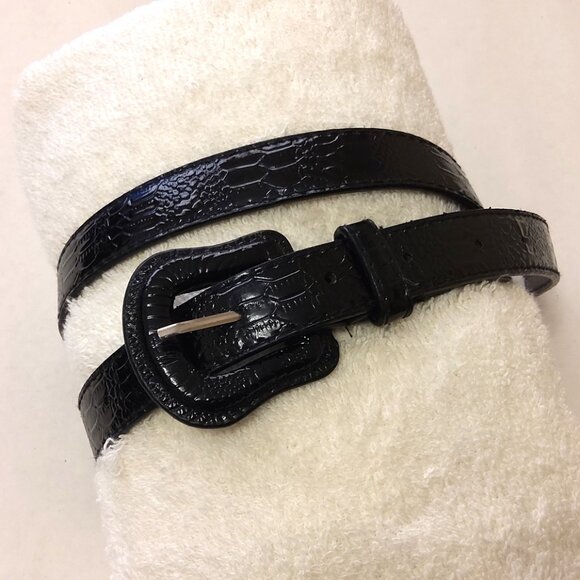 NWT Chic Black Faux Leather Fashion Belt with Buckle for Women’s Dress Skirt - Picture 2 of 9